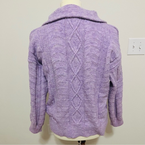 Soft Designer Pullover Sweater - Picture 3 of 5